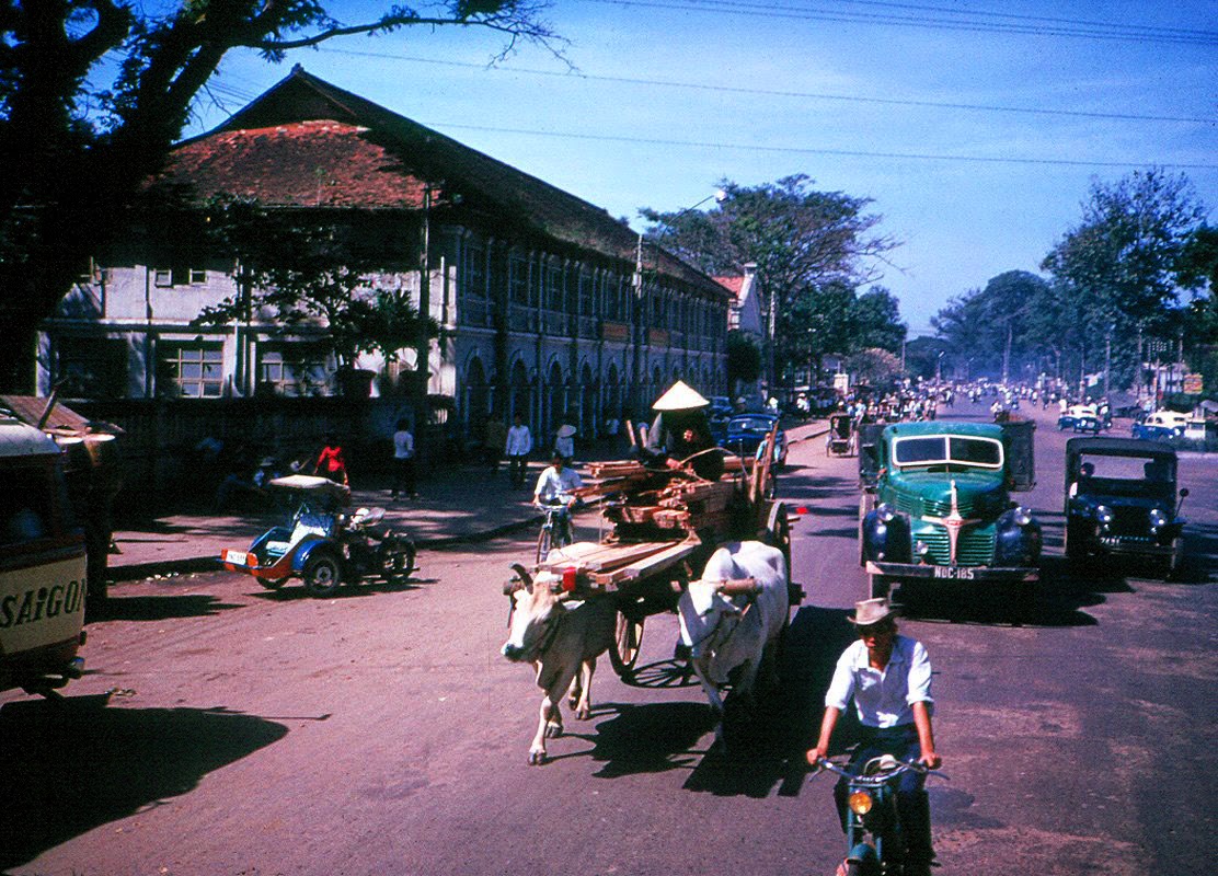 GIỚI THIỆU VỀ TRƯỜNG